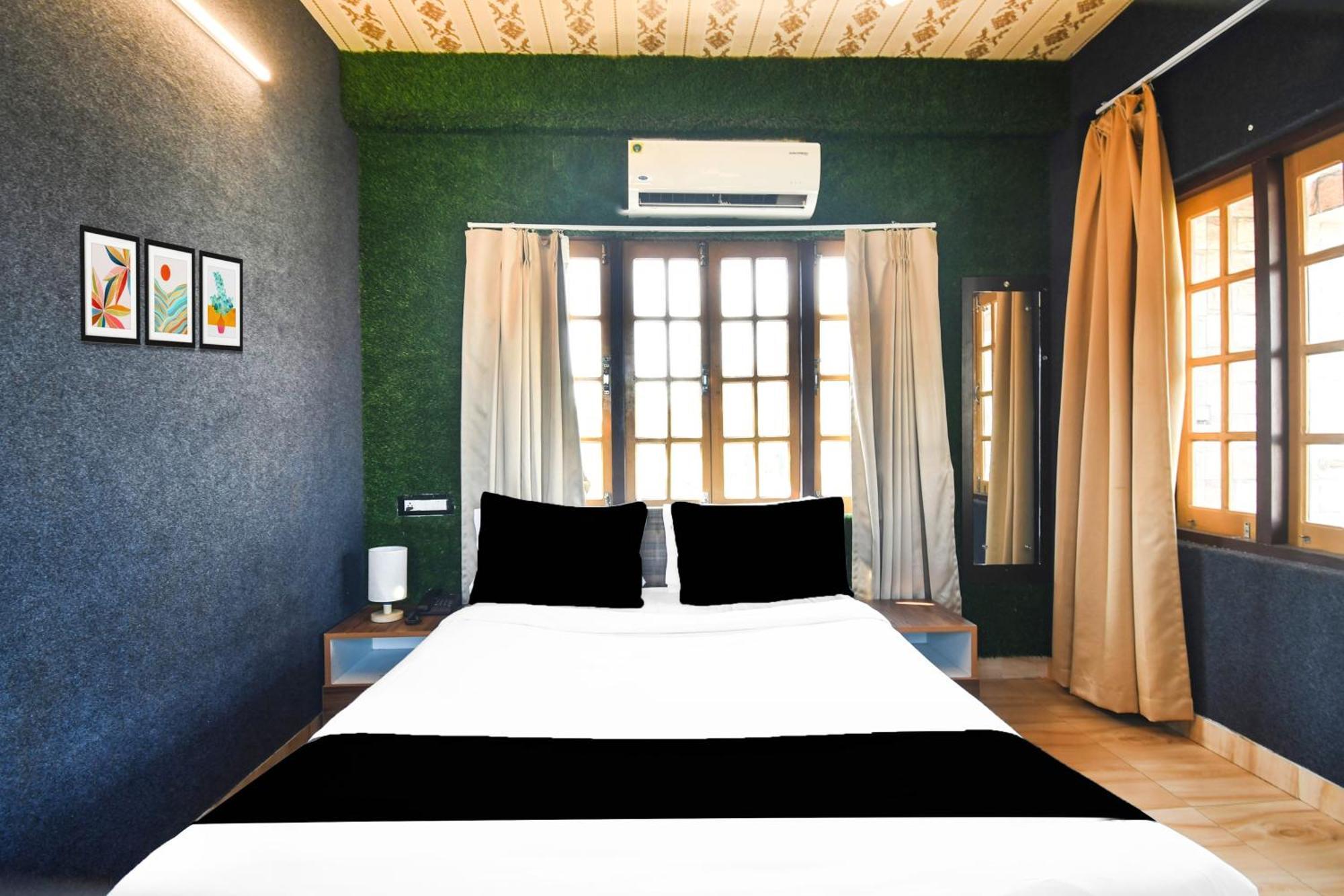 Super Hotel O Champasari Siliguri Formerly Four Fox Suits Panchanai Exterior photo